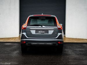 Volvo XC60 SE NAV D4 - Image 4