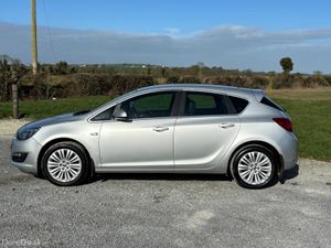Opel Astra 2015 - Image 4