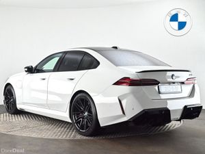 BMW M5 Saloon - Image 2