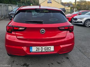 Opel Astra 2021 1.5 TURBO D ELITE - Image 4