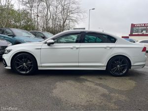 Volkswagen Passat 2.0 DIESEL R-LINE **CLASS SPEC** - Image 4