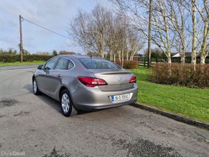 Opel Astra Diesel  (NCT TESTED AND TAXED)!!! - Image 4