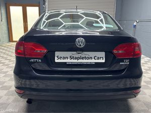 Volkswagen Jetta 1.6 TDI SE BLUEMOTION 105PS 4DR - Image 2