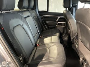 Land Rover Defender 2024 - Image 4