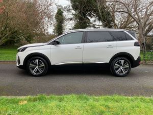Peugeot 5008 2023 DIESEL AUTOMATIC - Image 3
