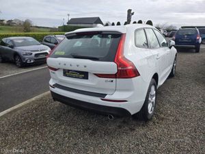 Volvo XC60 2.0 D4 AWD MOMENTUM AUTO - Image 4