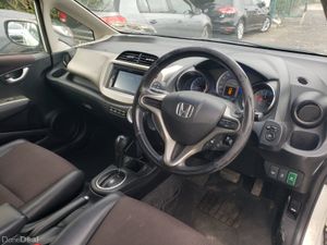 Honda Fit 2014 - Image 2