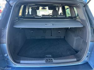 Ford Kuga 1.5 120PS M6 FWD 4DR ST-LINE - Image 3