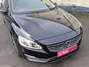 Volvo V60 2.0 Petrol SE LUX AUTO Low KMs - Image 2