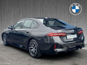 BMW i5 eDrive40 M Sport Saloon - Image 3