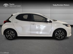 Toyota Yaris 1.5 HYBRID L/SPORT - Image 3