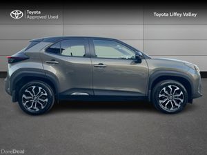 Toyota Yaris Cross YARIS CROSS LUNA SPORT - Image 3