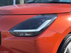 Suzuki Swift 1.2 HYBRID MOTION CVT 5DR - Image 3