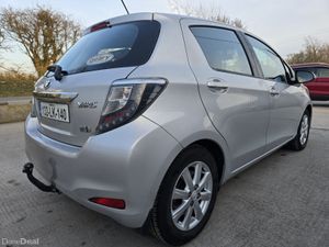 132 Toyota Yaris 1.5 Hybrid Auto Luxury Warranty - Image 4