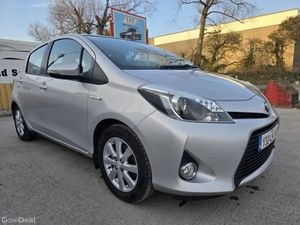 132 Toyota Yaris 1.5 Hybrid Auto Luxury Warranty - Image 3