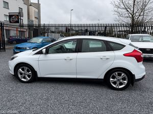 2014 (141) Ford Focus 1.6 TDCI 95PS Zetec - Image 4