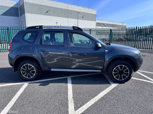 Dacia Duster 1.5 DCI, PRESTIGE MODEL, LOW MILEAGE, - Image 3