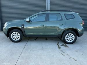 Dacia Duster EXPRESSION TCE 150 EDC PETROL - Image 4