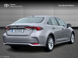 Toyota Corolla Saloon - Luna Edition - 1.8 Hybrid - Image 2