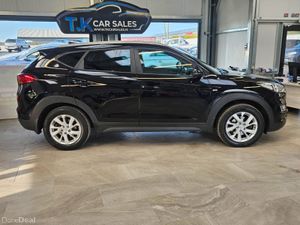 201 HYUNDAI TUCSON EXECUTIVE - Image 2