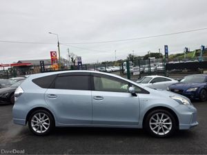 Toyota Prius ONLY 25,445KM ! 7 SEATER SELF CHARGIN - Image 4