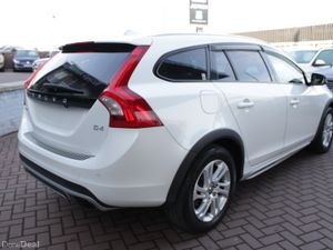 2016 VOLVO V60 CROSS COUNTRY - Image 4