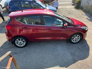 Ford Fiesta 1.1 Titanium new shape - Image 4