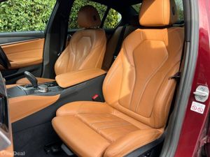 BMW 5-Series LCI M-SPORT 3.0 D AUTO // APPLE CARPL - Image 3