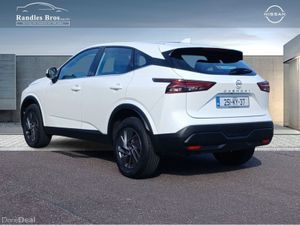 Nissan Qashqai 1.3 PET MILD HYBRID SV - Image 4