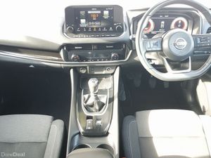 Nissan Qashqai 1.3 PET MILD HYBRID SV PREMIUM **€3 - Image 4