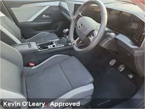 Opel Astra SC 1.2 Turbo 110PS Petrol 6 Speed - Image 4