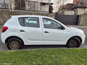 Stunning Dacia Sandero 2015 - Image 3