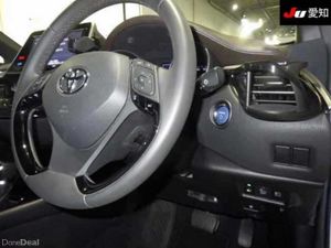 2017 Toyota CHR 1.8 Petrol Self charging Hybrid - Image 4