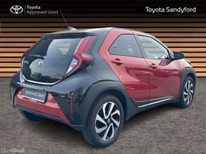 Toyota Aygo X DESIGN // NEW MODEL // REAR CAMERA / - Image 2