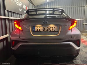 2022 Toyota C-HR Hybrid Auto Sol - Image 2