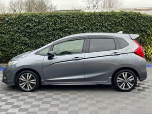 Honda Fit SPORT 1.5 HYBRID // DIAMOND CUT ALLOYS / - Image 3