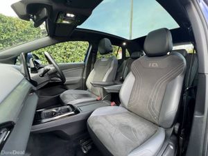 Volkswagen ID.4 STYLE PURE 52KWH // FULL SERVICE H - Image 2