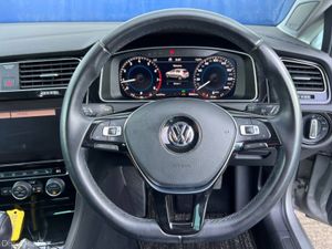 Volkswagen Golf HIGHLINE 1.4 TSI AUTO ** BIG SPEC - Image 4