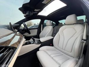 BMW 5-Series 530e M-SPORT COMPETITION 2.0 PLUG-IN - Image 2