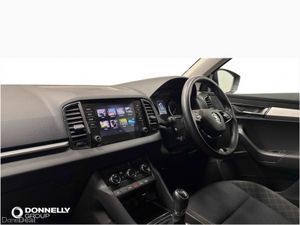 Skoda KAROQ Estate SE Technology - Image 2