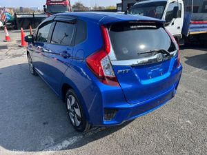 2013 HONDA FIT 1.5L HYBRID FULL OPTION FRESH NCT - Image 3