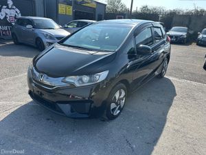 2014 HONDA FIT 1.5L HYBRID LEATHER PACKAGE - Image 2