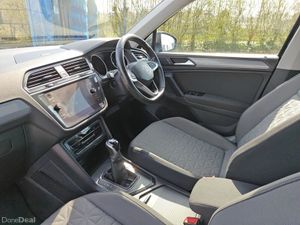 Volkswagen Tiguan LIFE 2.0TDI 122HP MANUAL - Image 3