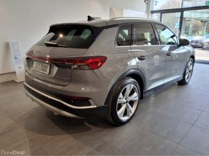 Audi Q4 e-tron S LINE 45 S Line ** 82 kW ** Long R - Image 2