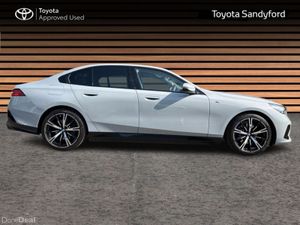 BMW 5-Series 530E M SPORT PHEV AUTO // LEATHER HEA - Image 3