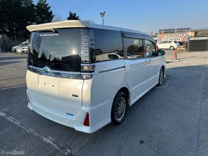 2021 TOYOTA VOXY 1.8L HYBRID LOW MILES FRSH NCT - Image 4