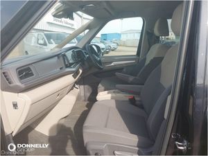 Volkswagen Multivan Estate Life - Image 2