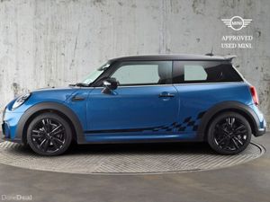 Mini Cooper 3-Door Cooper Sport - Image 3