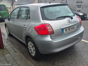 Toyota Auris 2009 1.3 New Nct Android - Image 2