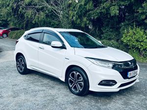 Honda Vezel 2019 1.5 Hybrid Auto 30700 KM ONLY - Image 3